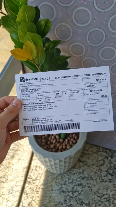 Boleto impresso na hora, do arquivo que o cliente mandou pelo WhatsApp