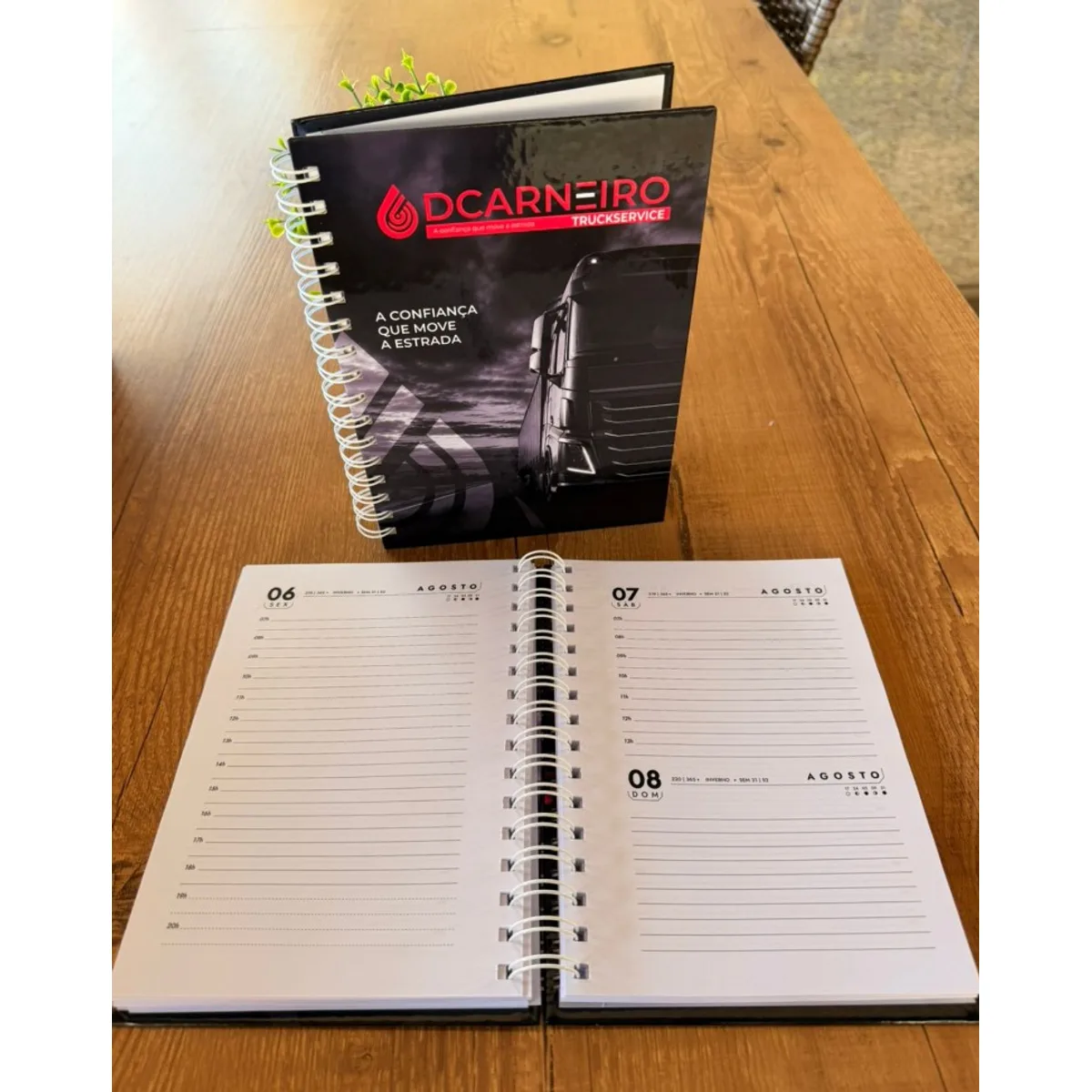 Agenda Personalizada Capa Dura 2027 com Logomarca 15x21 Tradicional — foto 2