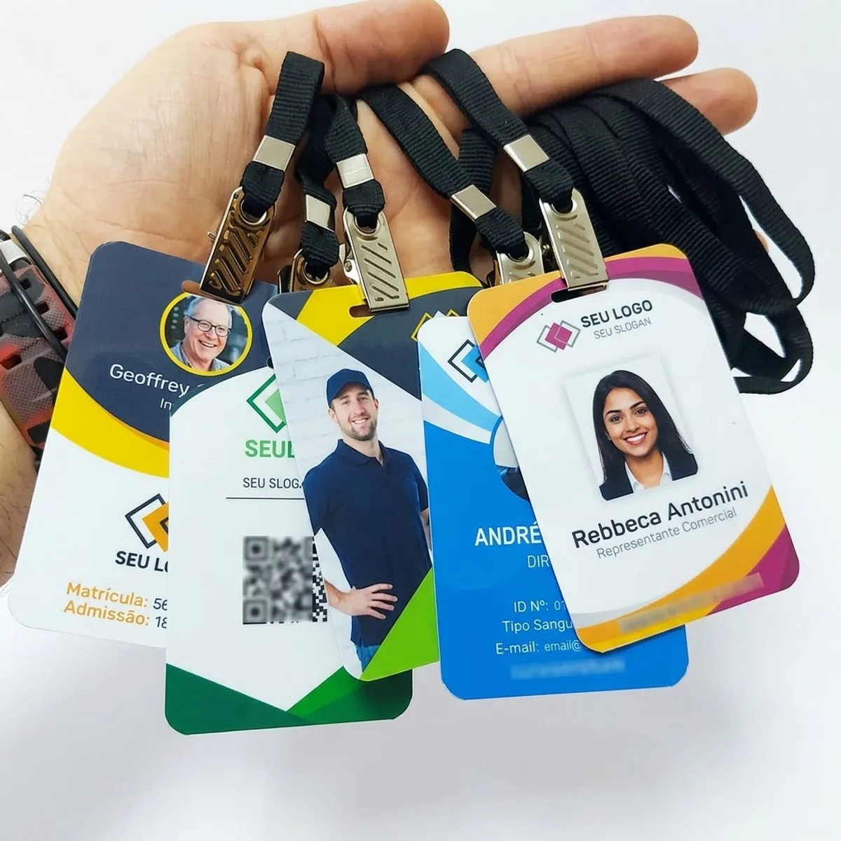 Crachá PVC Personalizado Colorido com Dados Variáveis com logo